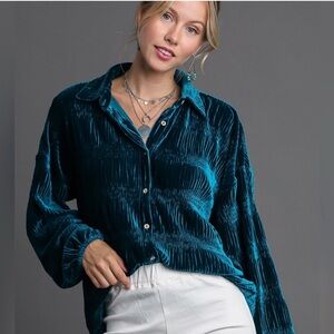 Umgee Ruched Tiered Button Up Shirt Medium Velvet Blue